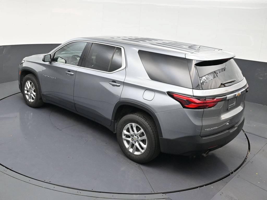 Used 2023 Chevrolet Traverse LS FWD image 14
