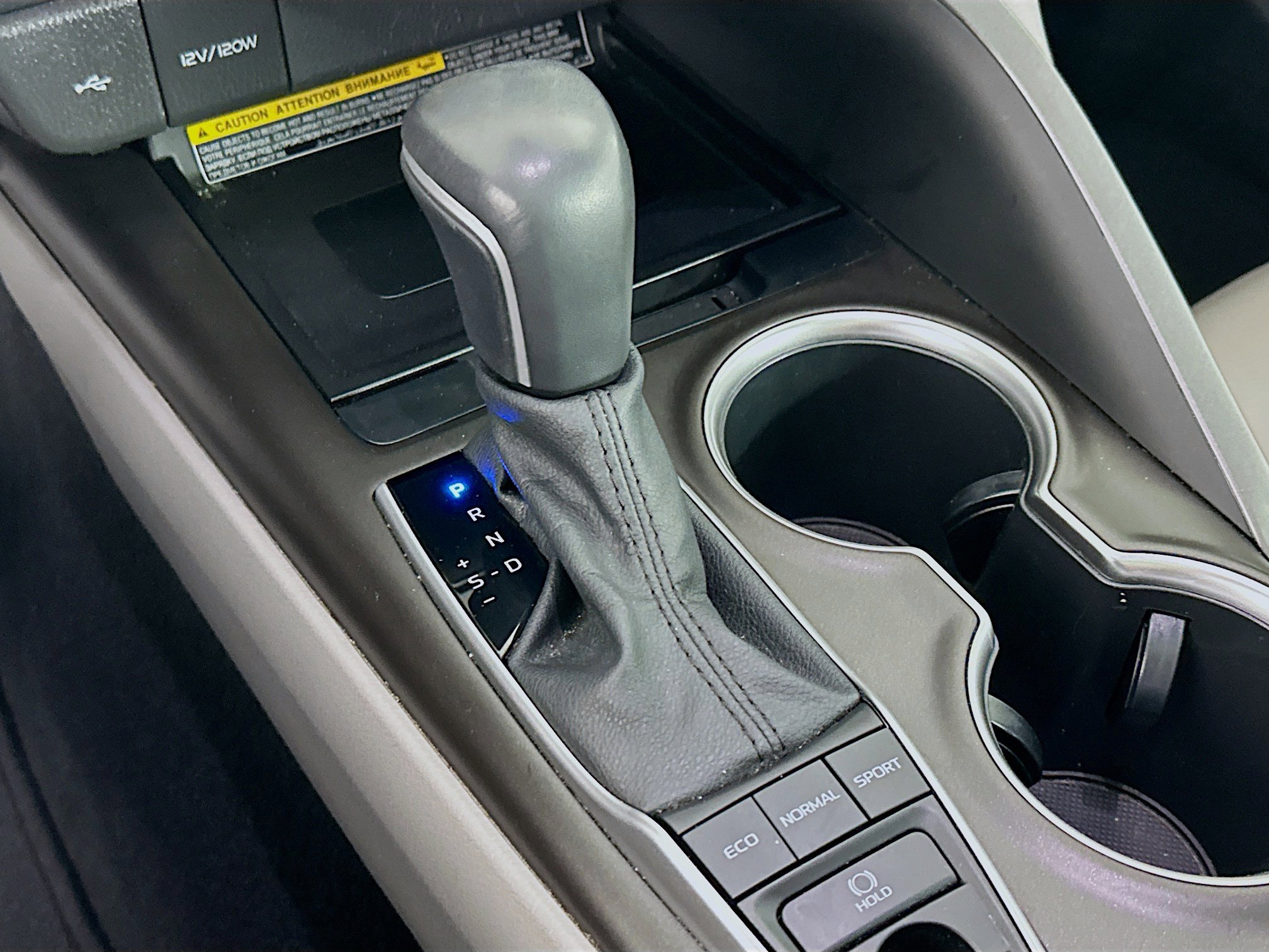 Used 2021 Toyota Camry XLE image 24