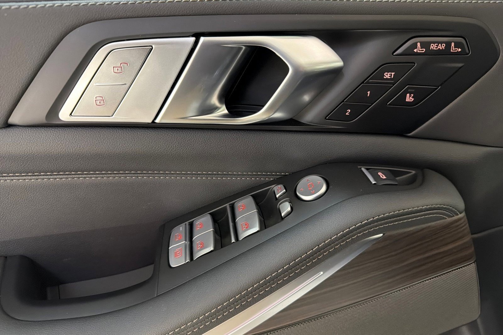 New 2026 BMW X7 xDrive40i image 13