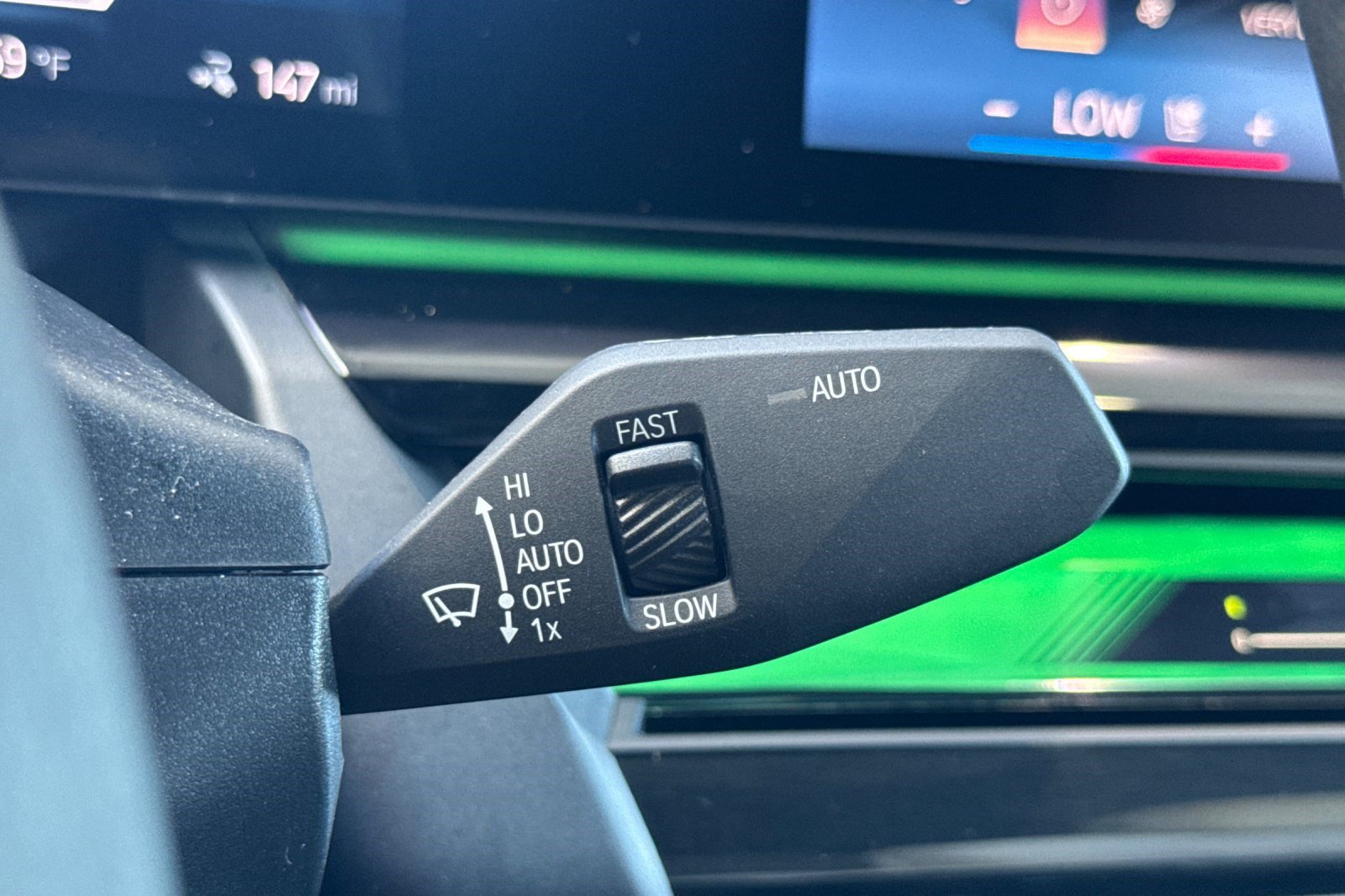 Used 2024 BMW i5 eDrive40i w/ Premium Package RWD image 34