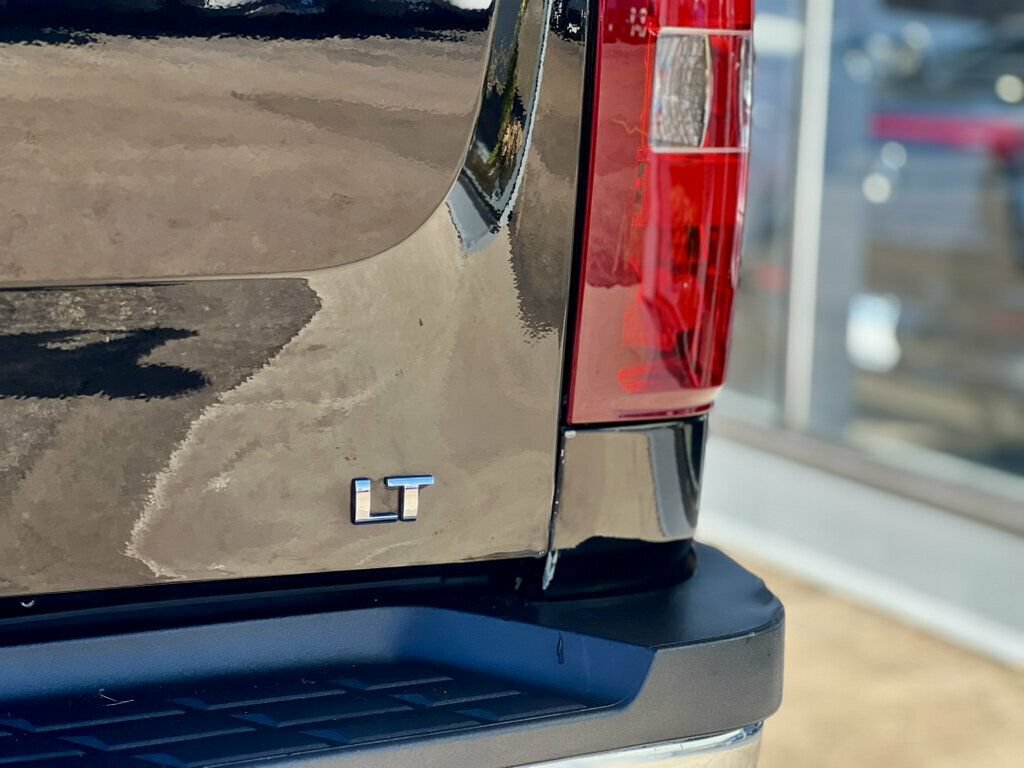 Used 2014 Chevrolet Silverado 2500 LT w/ Z71 Appearance Package AWD/4WD image 9