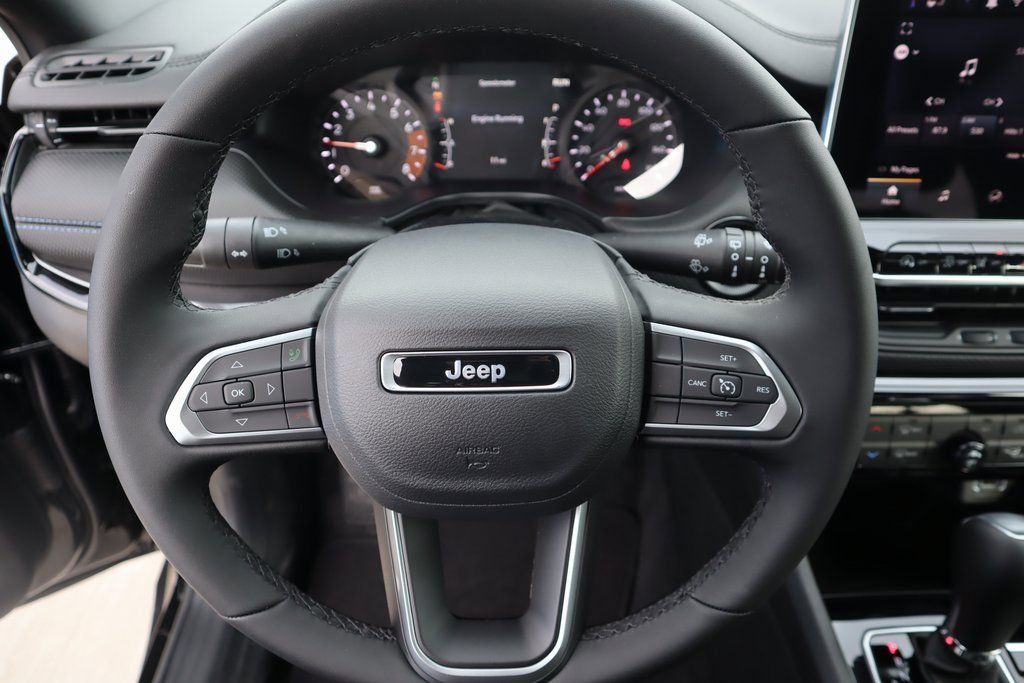 New 2026 Jeep Compass Latitude AWD/4WD image 3
