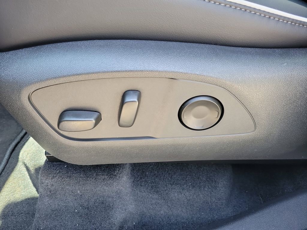 New 2026 Buick Enclave Sport Touring w/ Super Cruise Package image 24