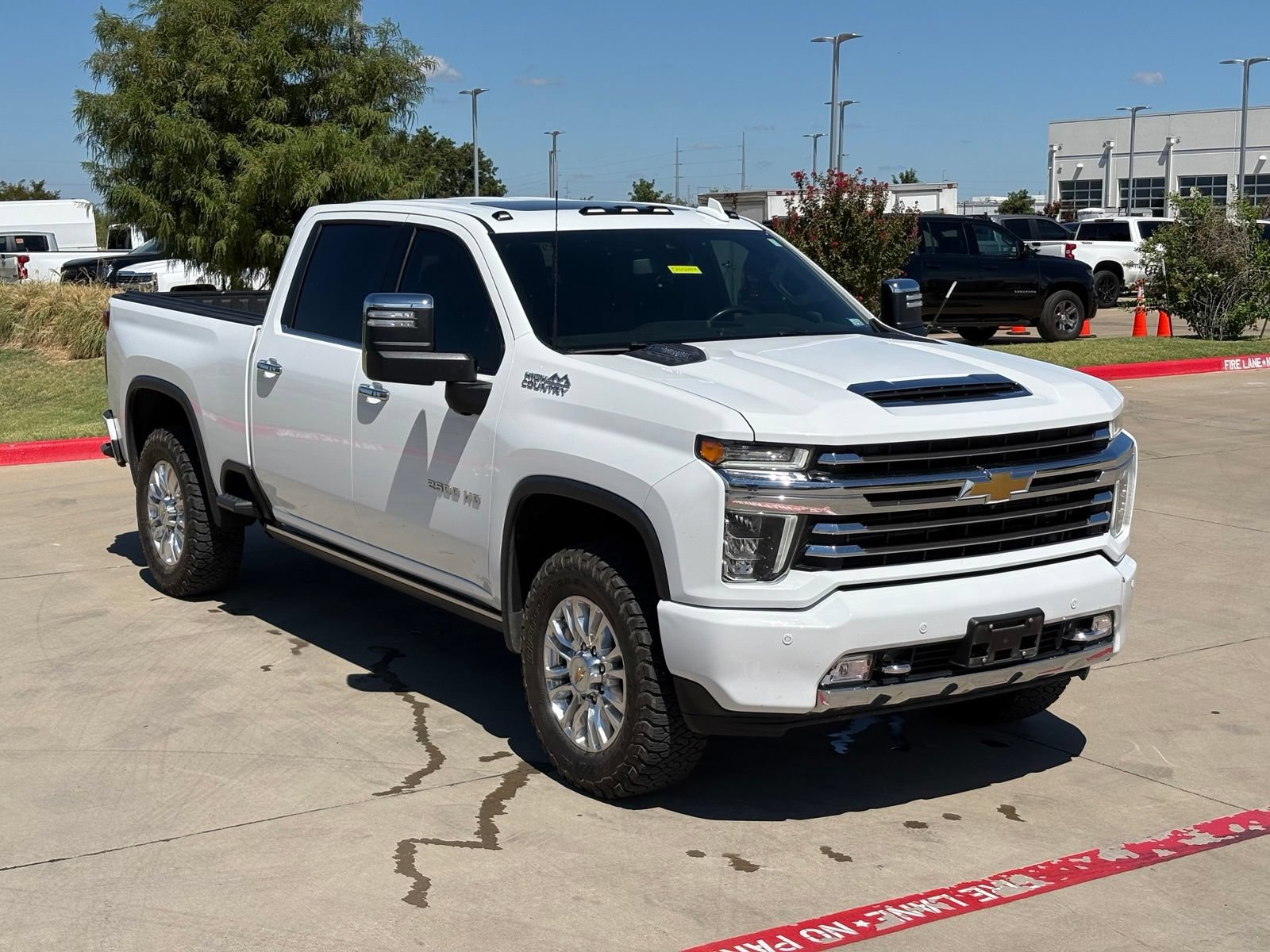 Used 2022 Chevrolet Silverado 2500 High Country w/ Safety Package II AWD/4WD image 12