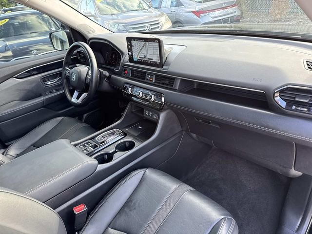 Used 2023 Honda Pilot Touring image 12
