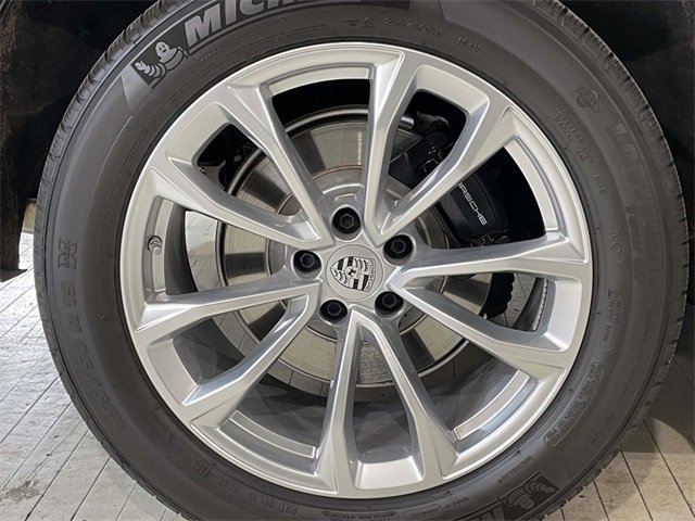 Used 2025 Porsche Macan image 15