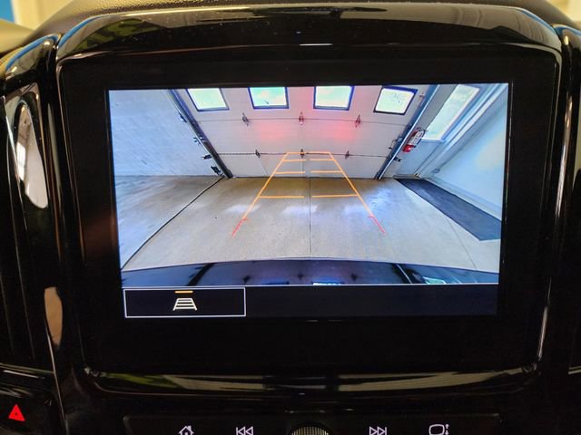 Used 2023 Chevrolet Traverse LT FWD image 28