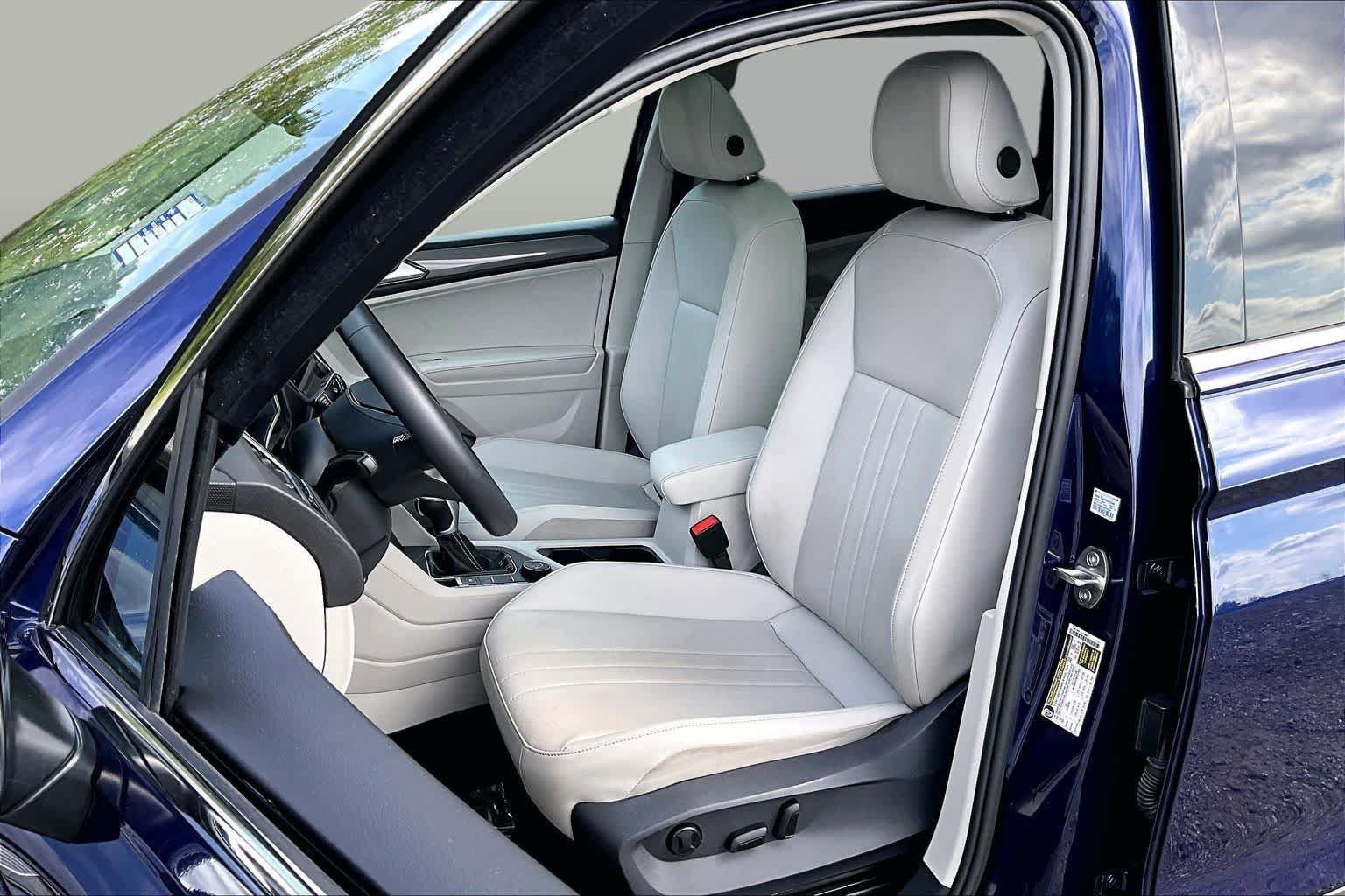 Used 2022 Volkswagen Tiguan SE AWD/4WD image 8