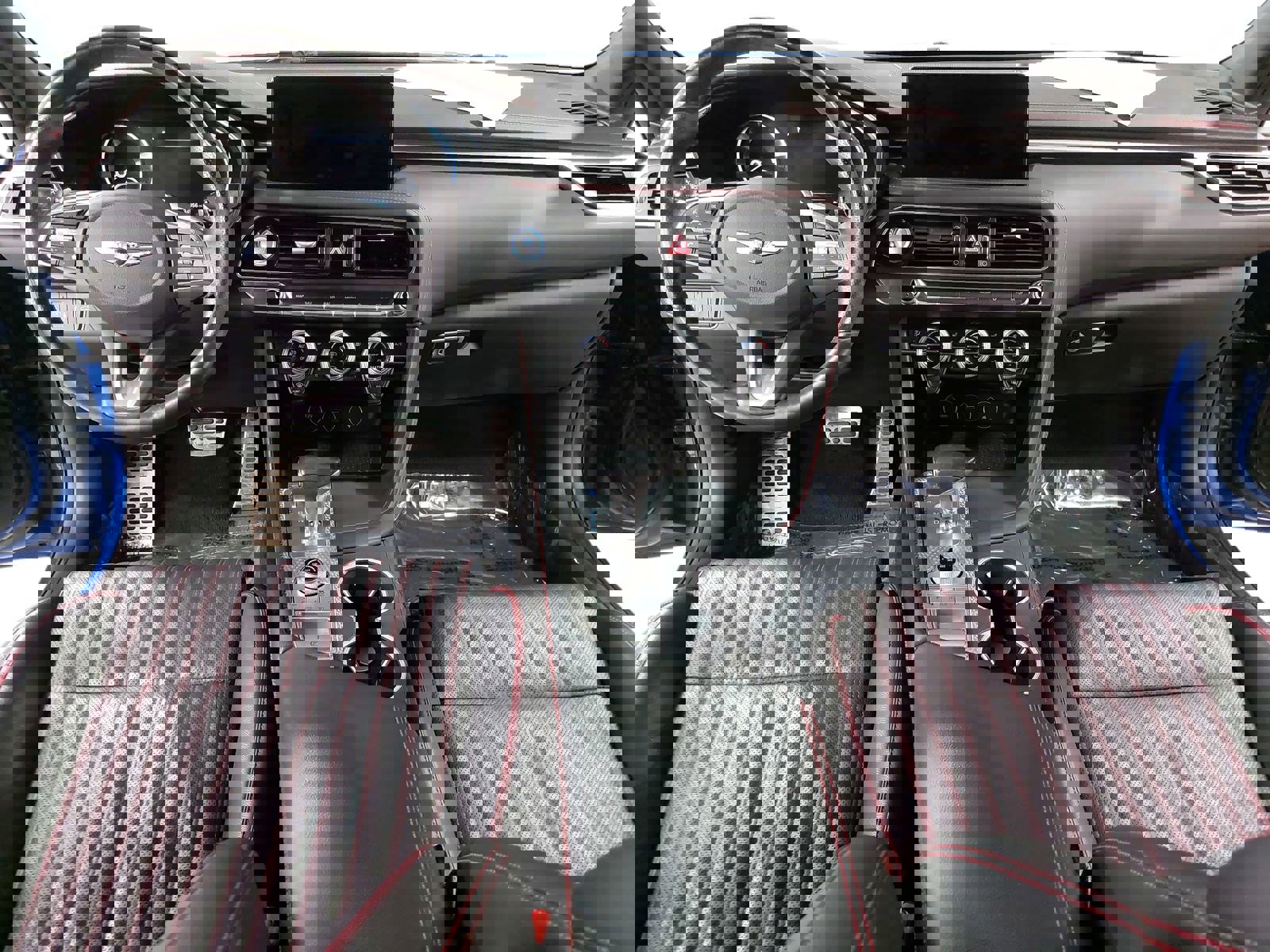 Used 2023 Genesis G70 2.0T w/ Sport Prestige Package image 9