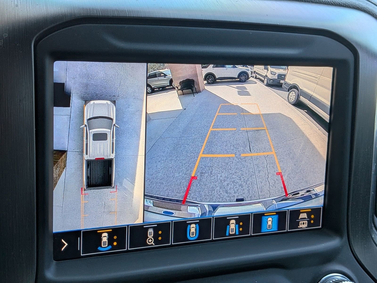 Used 2020 GMC Sierra 1500 AT4 w/ AT4 Premium Package image 12