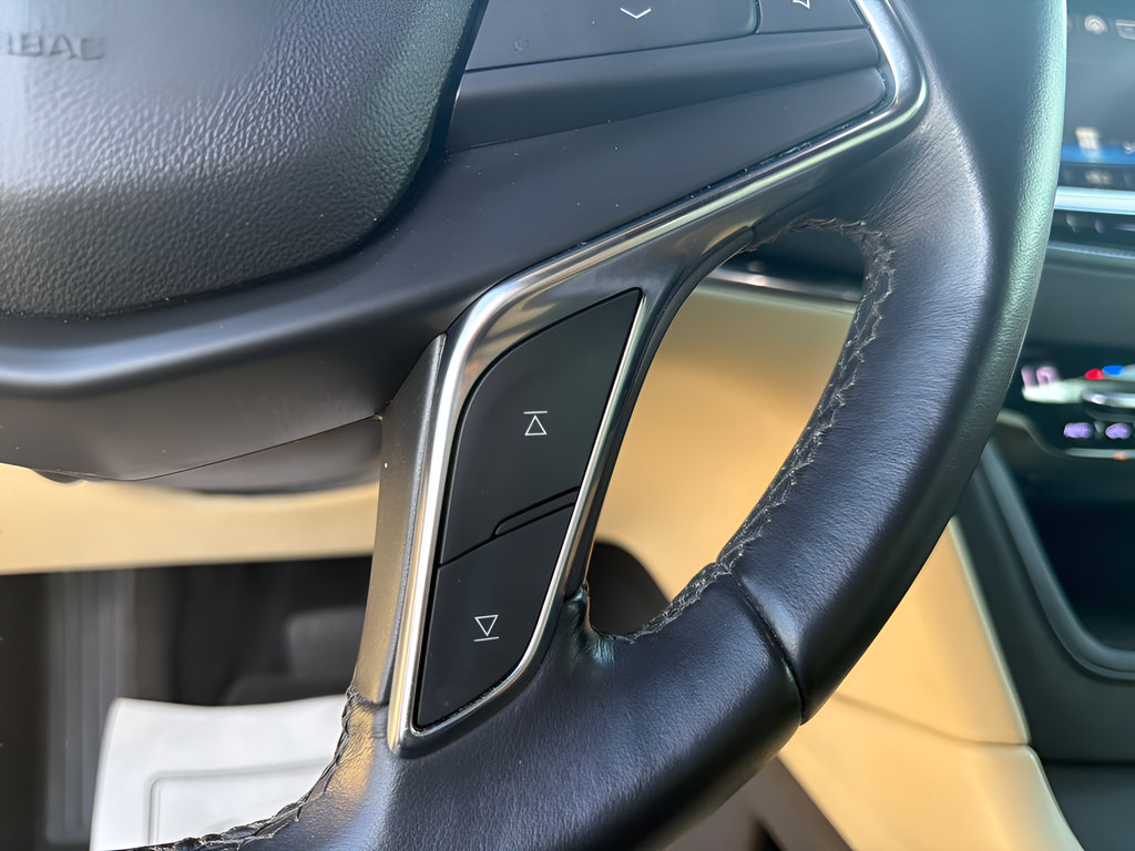 Used 2019 Cadillac XT5 FWD image 32