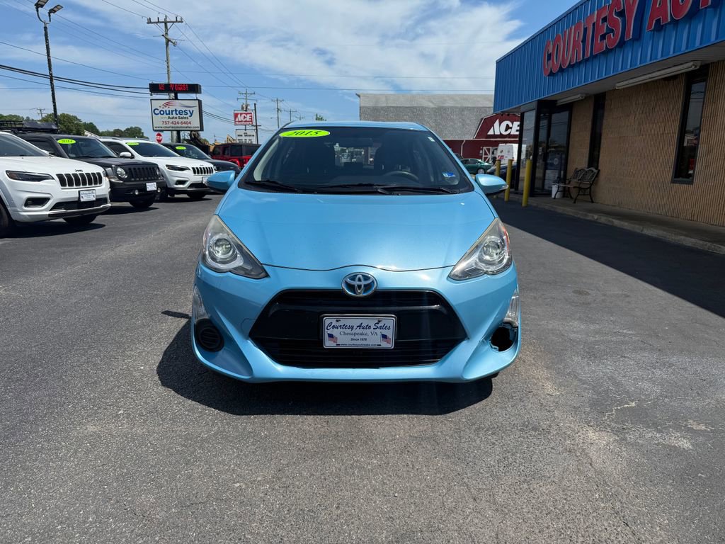Used 2015 Toyota Prius C Two image 2