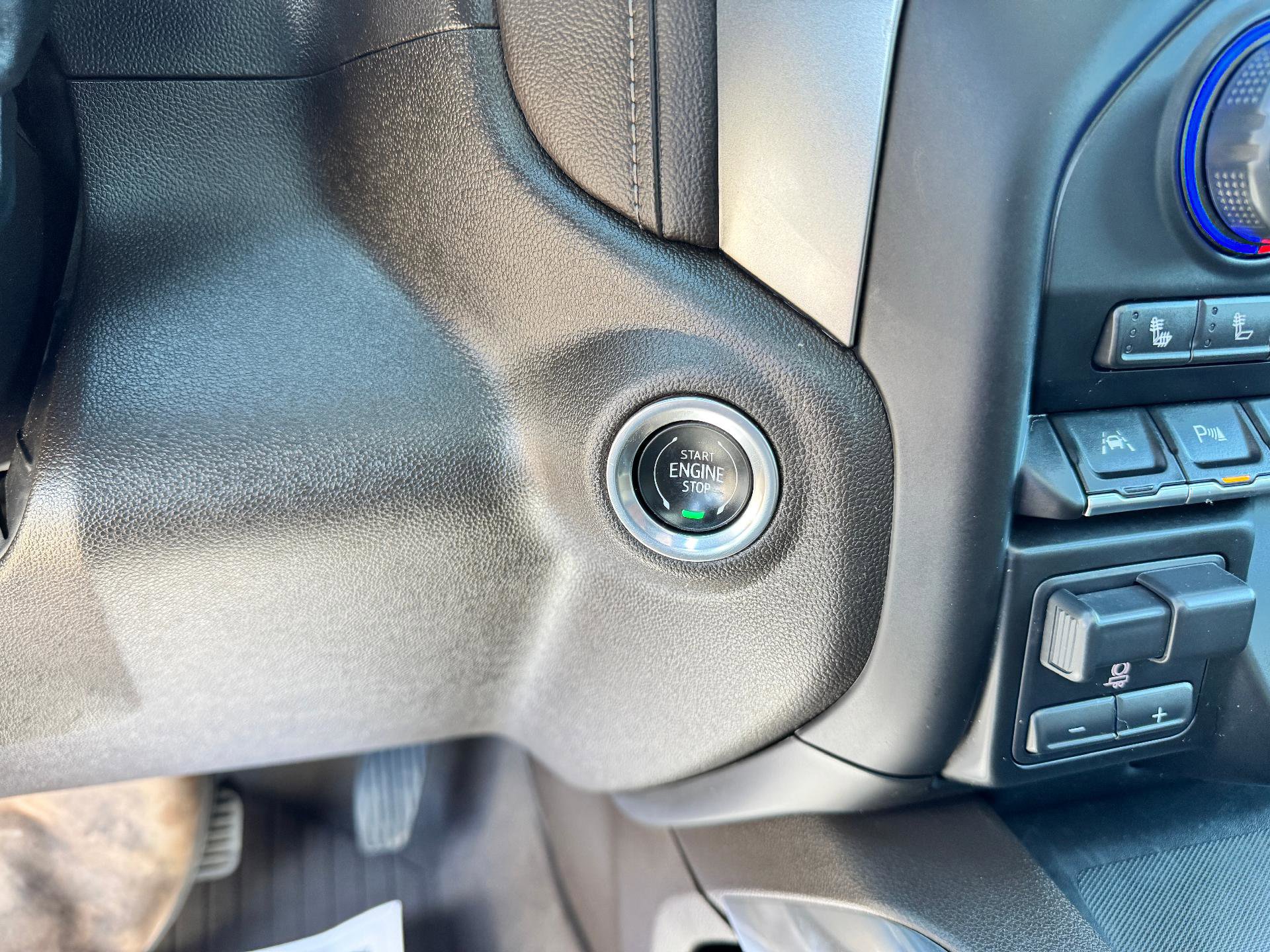 Used 2021 Chevrolet Silverado 1500 LTZ w/ LTZ Premium Package image 37