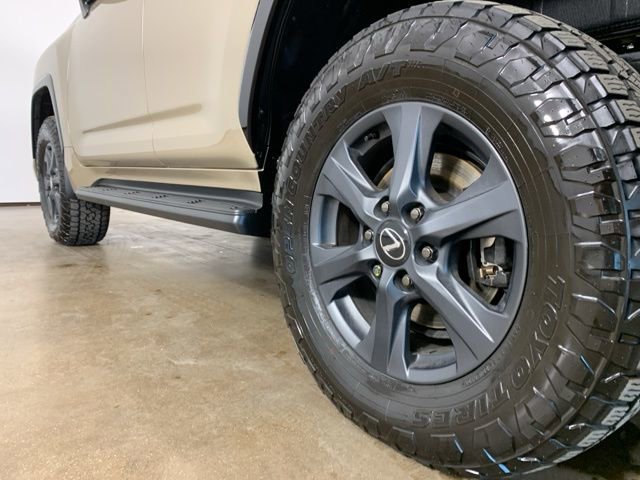 Used 2025 Lexus LX 700h Overtrail image 18