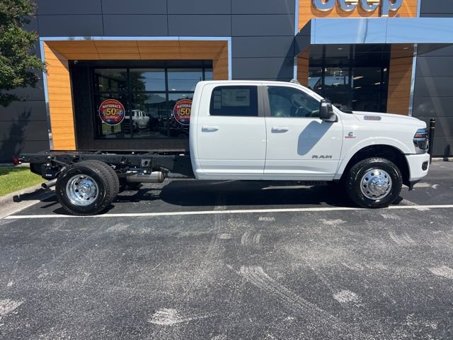 New 2026 RAM 3500 Big Horn AWD/4WD image 2