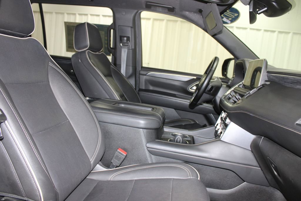 Used 2023 GMC Yukon XL SLT w/ SLT Luxury Package RWD image 36