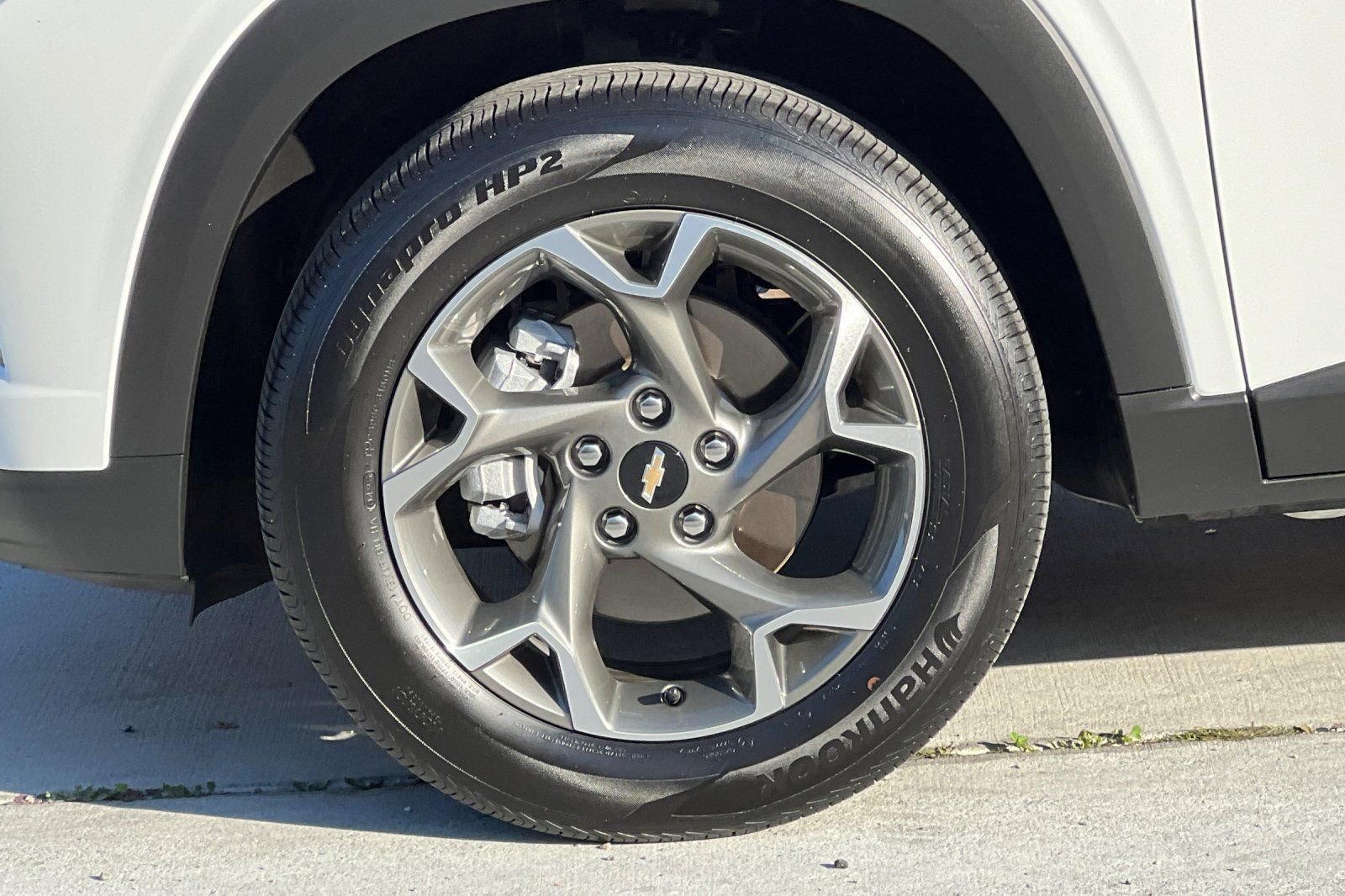 Used 2025 Chevrolet Trax LT w/ LT Convenience Package image 26