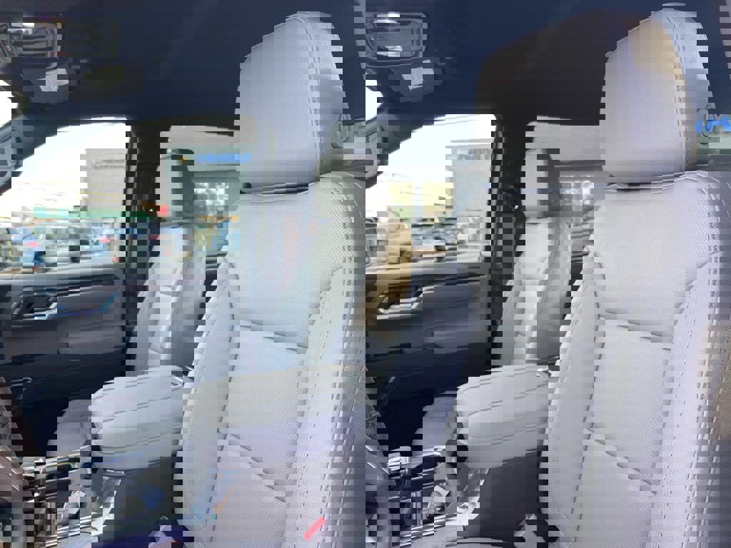 New 2026 Chevrolet Silverado 1500 LTZ w/ Z71 Off-Road Package image 16