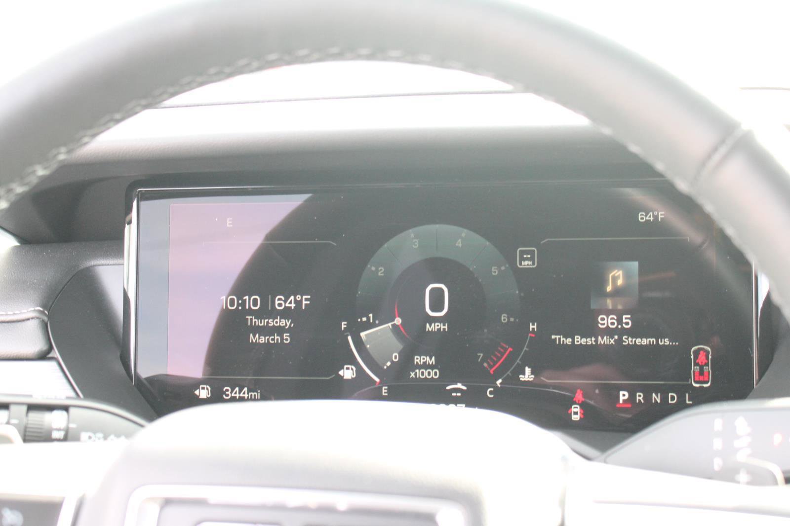 New 2025 GMC Acadia Elevation w/ Elevation Premium Package image 21