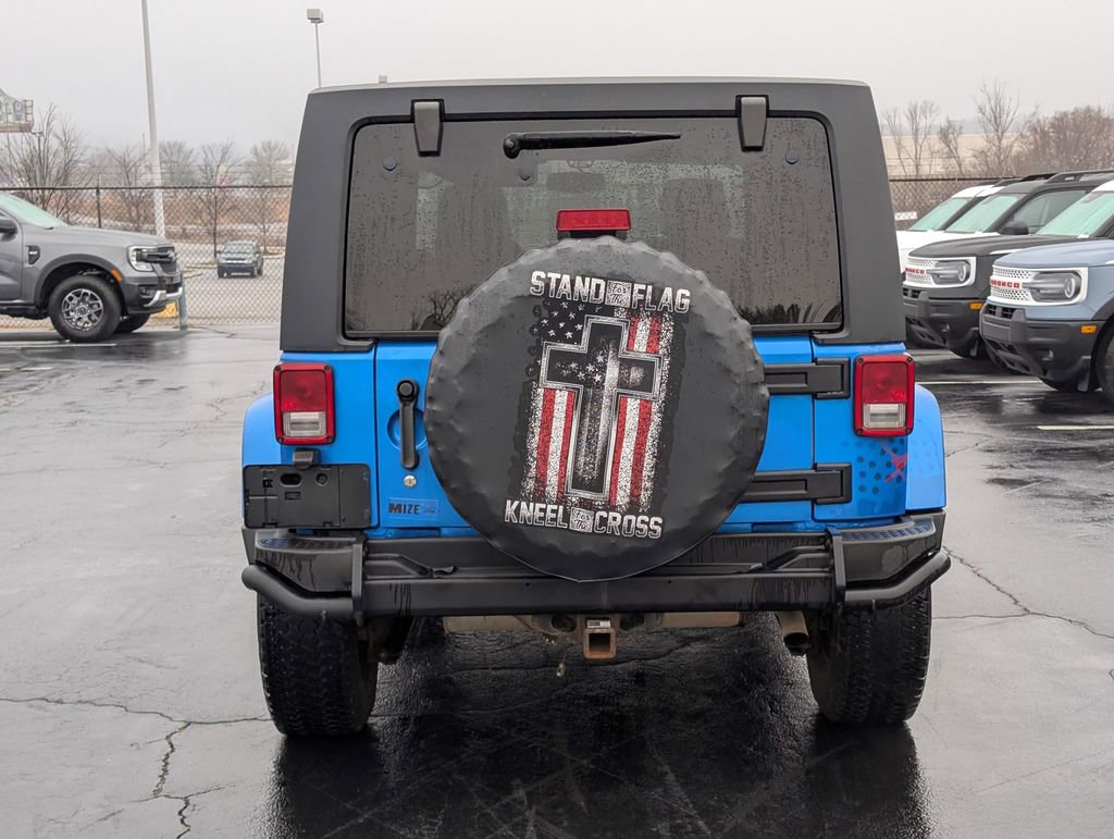 Used 2016 Jeep Wrangler Unlimited Sahara image 8