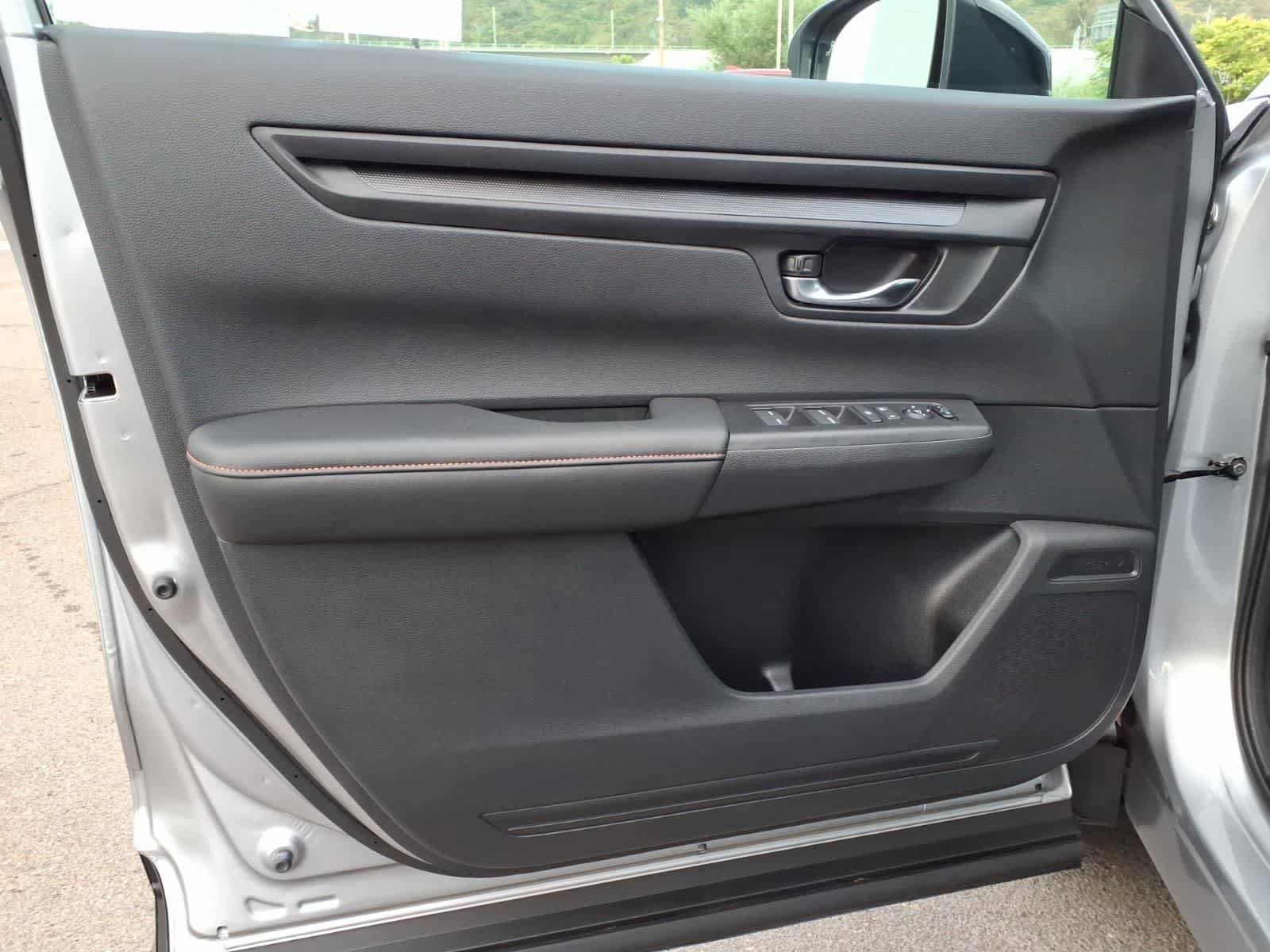 Used 2026 Honda CR-V Sport image 13