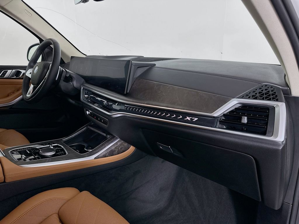 Used 2023 BMW X7 xDrive40i w/ Premium Package image 33