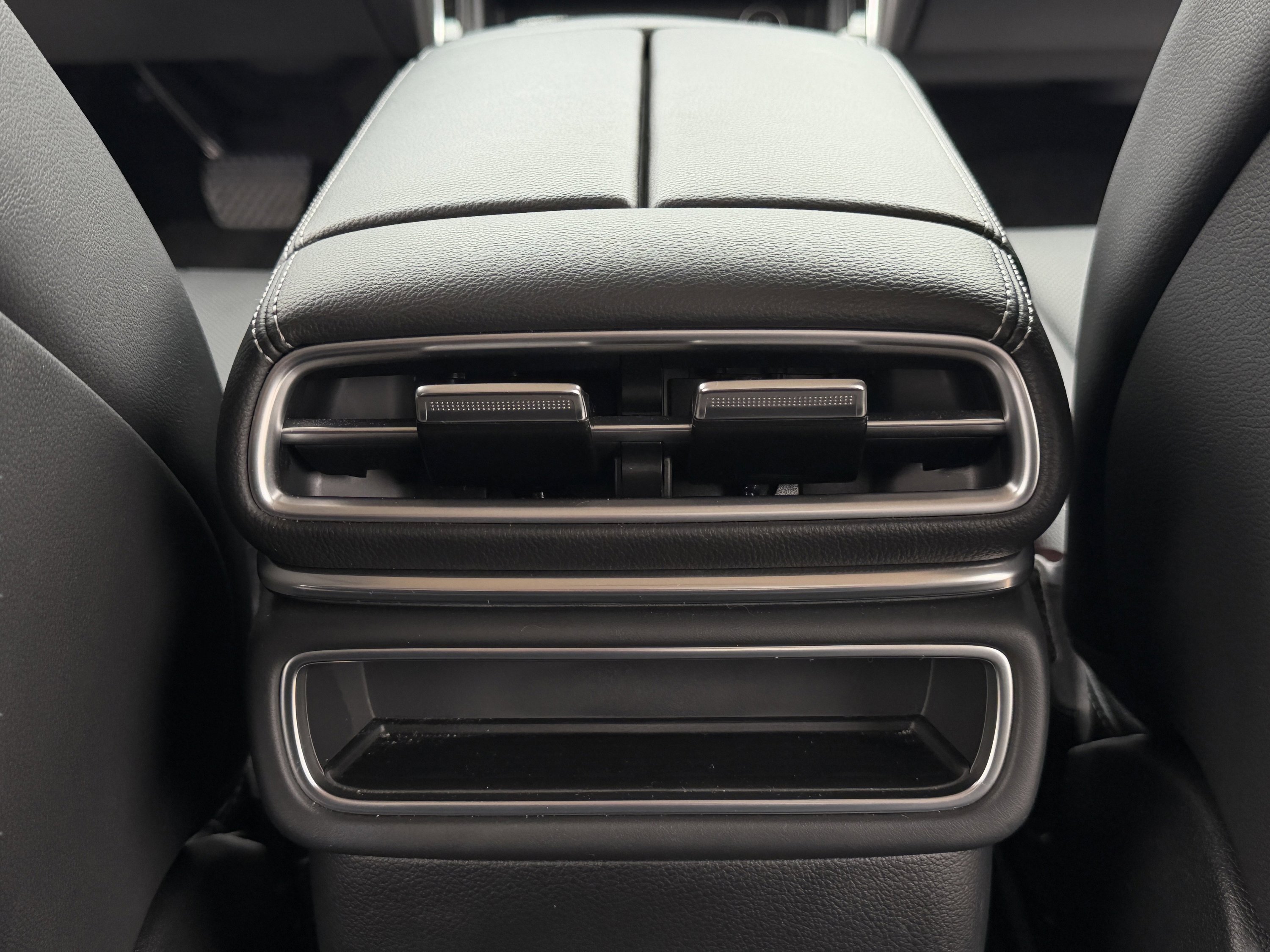 Used 2025 Genesis GV80 2.5T Standard image 31