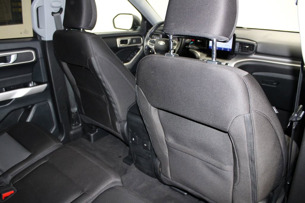 Used 2023 Ford Explorer XLT image 34