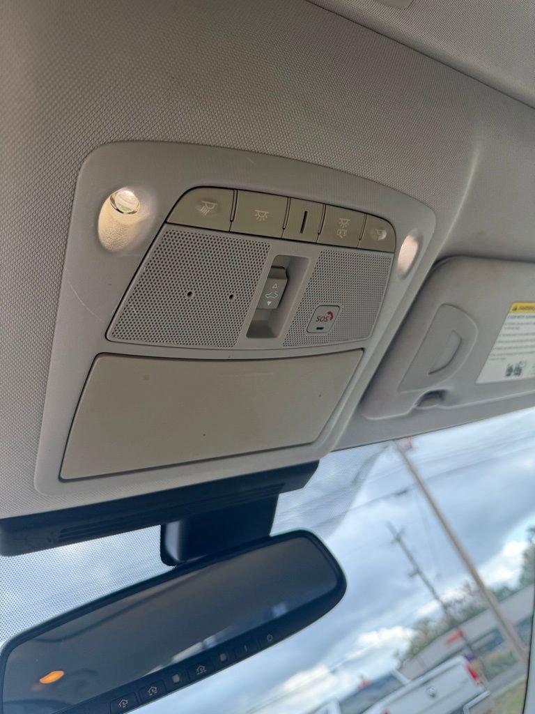 Used 2017 INFINITI Q50 3.0t Premium w/ Driver Assistance Package image 16