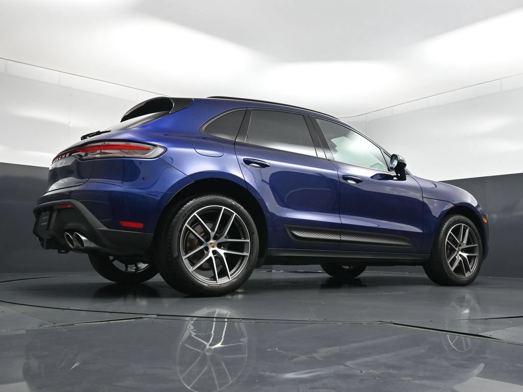 Used 2024 Porsche Macan AWD/4WD image 26