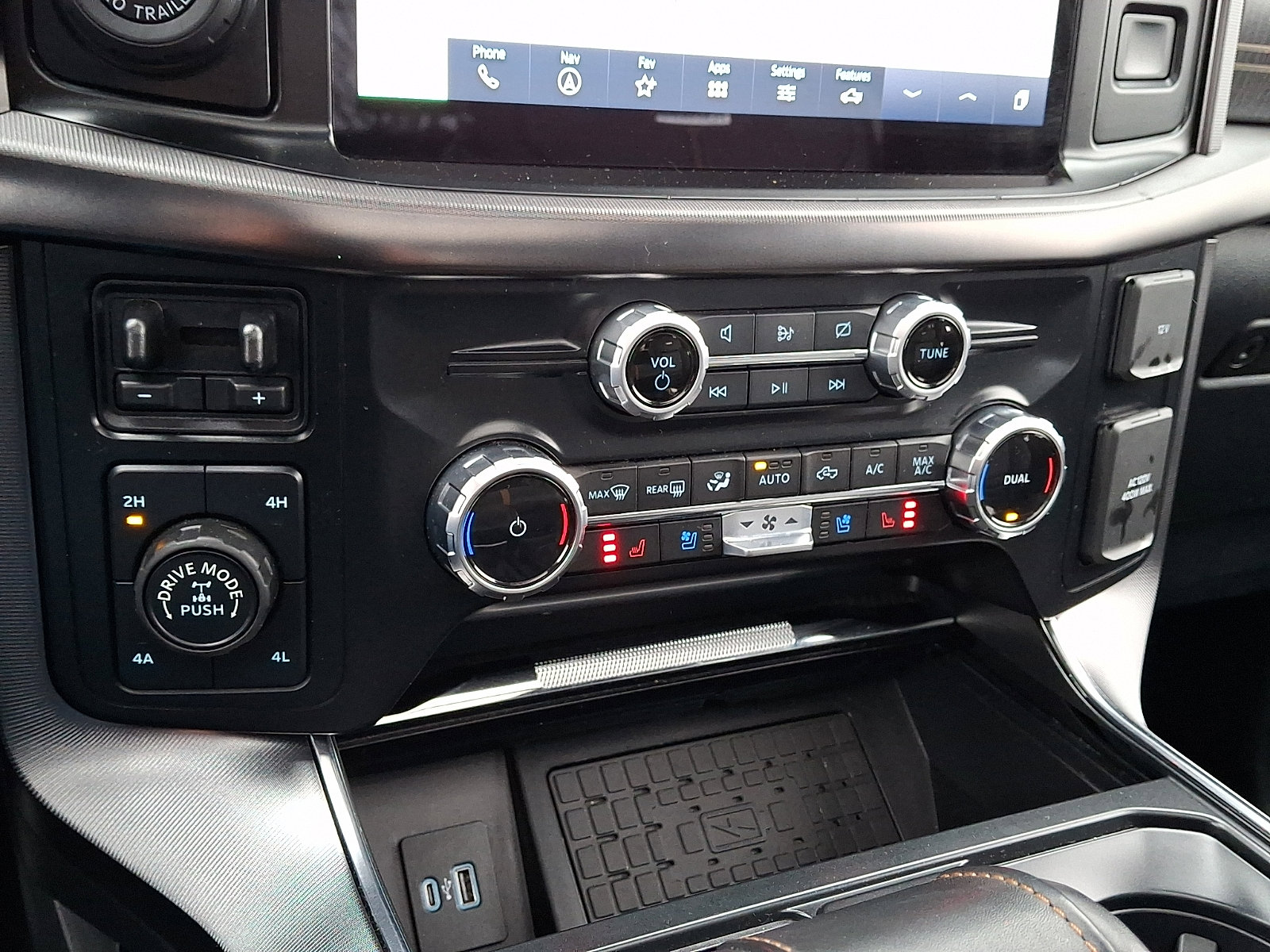 Certified 2023 Ford F150 Platinum w/ Equipment Group 701A High image 18