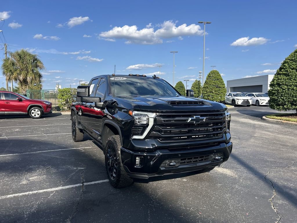 Used 2025 Chevrolet Silverado 2500 High Country w/ High Country Premium Package AWD/4WD image 12