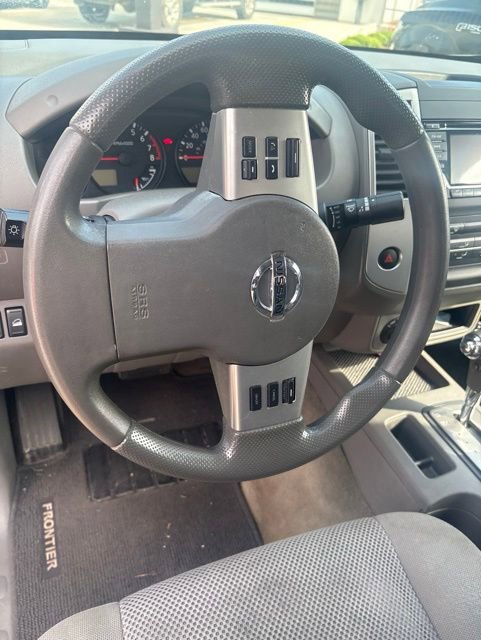Used 2018 Nissan Frontier SV AWD/4WD image 15