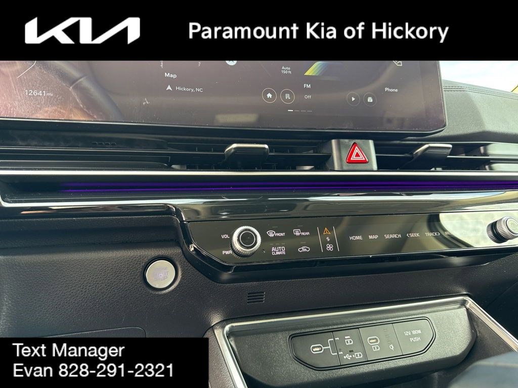 Used 2025 Kia Carnival SX Prestige image 26