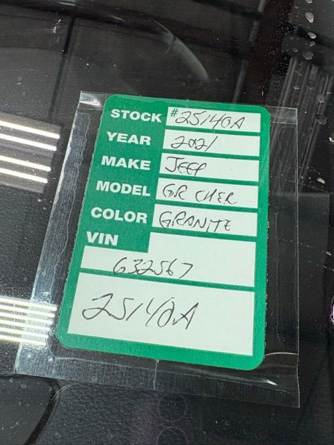 Used 2021 Jeep Grand Cherokee Laredo X image 21