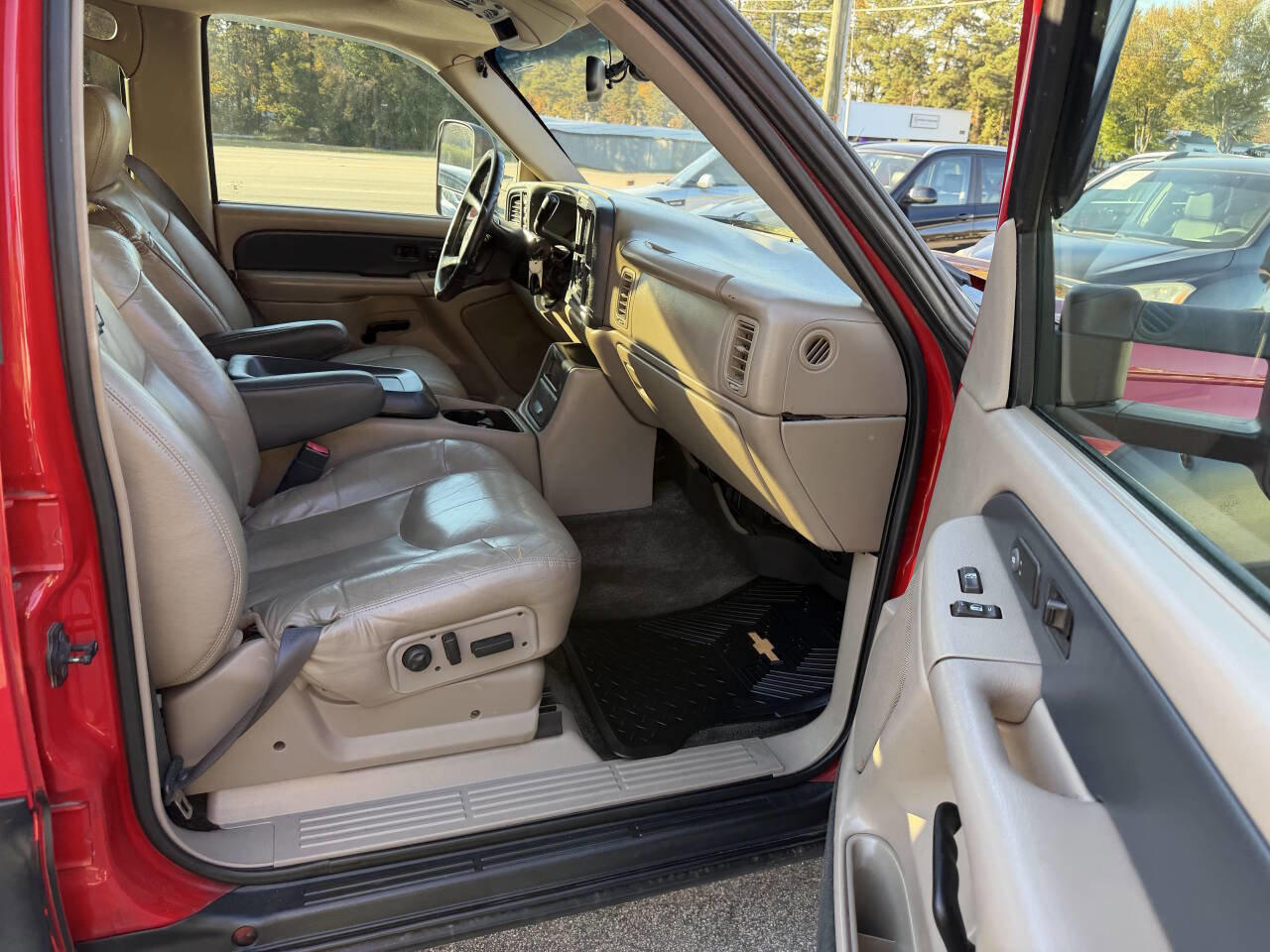 Used 2002 Chevrolet Avalanche 4x4 w/ Off-Road Suspension Pkg image 20