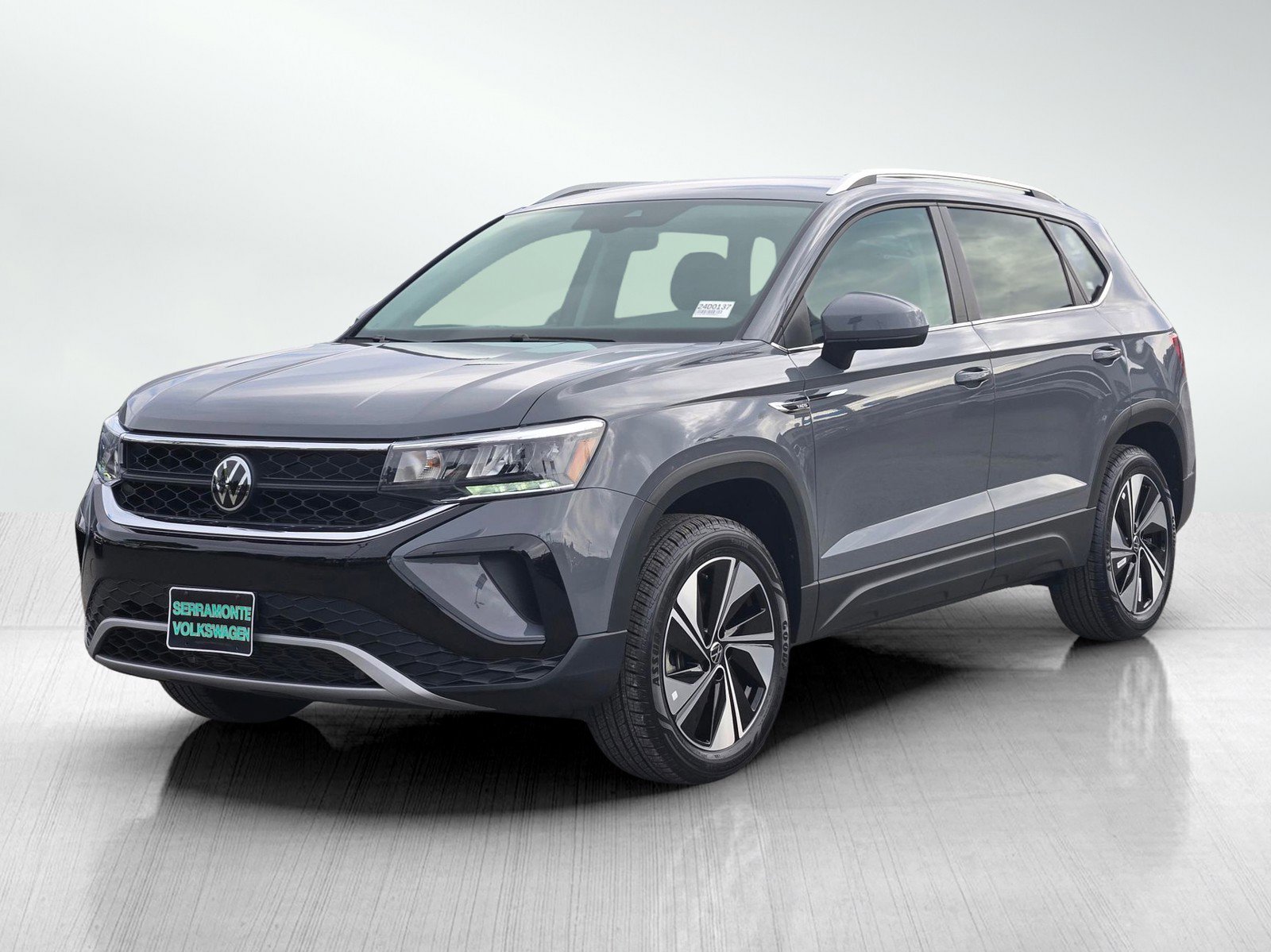 Used 2024 Volkswagen Taos SE image 8