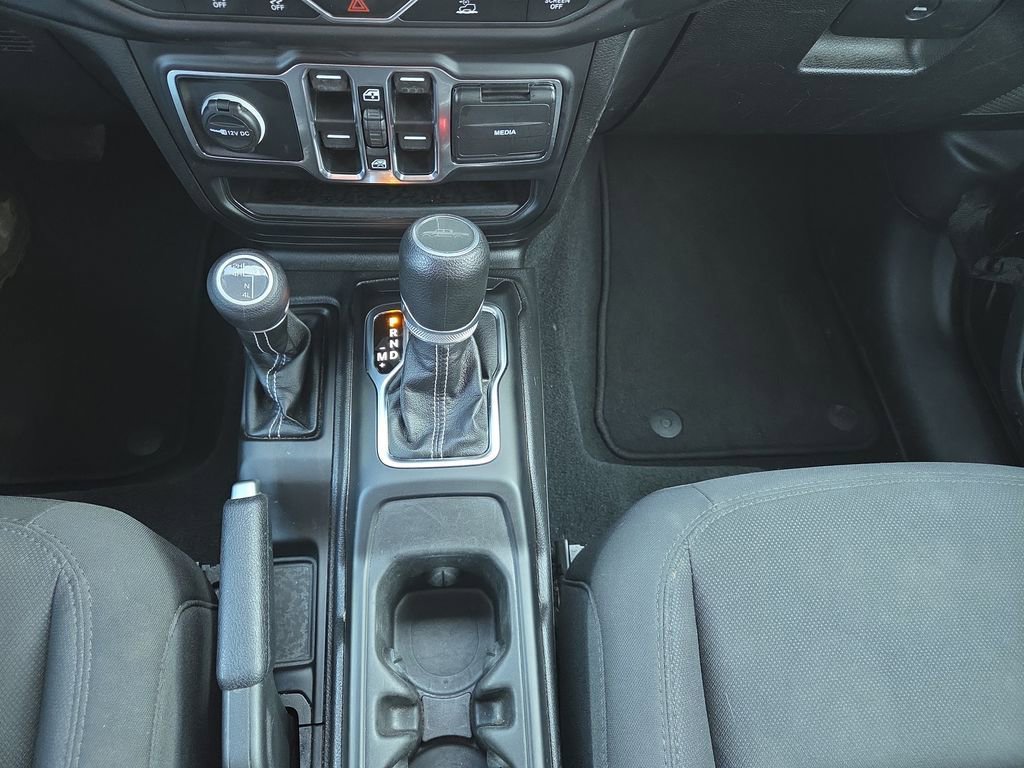 Used 2023 Jeep Gladiator Overland image 17