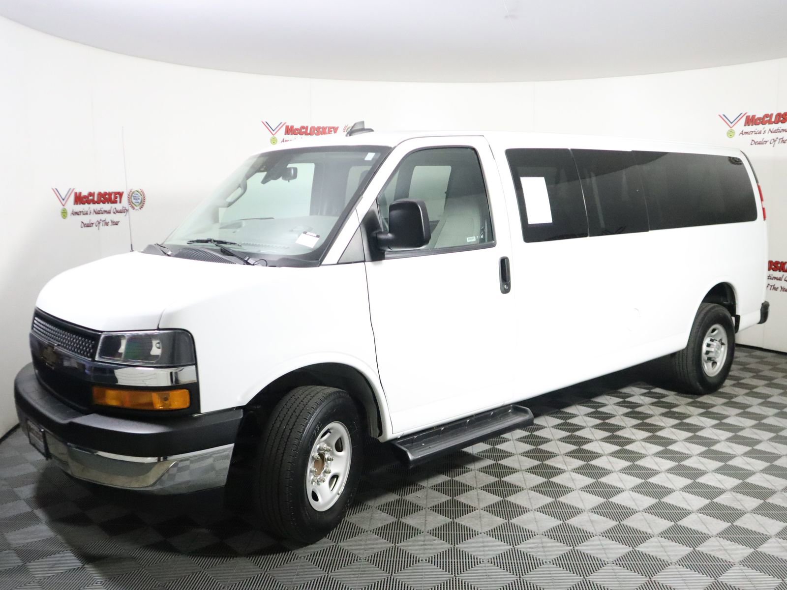 Used 2023 Chevrolet Express 3500 LT w/ LT Preferred Equipment Group image 13