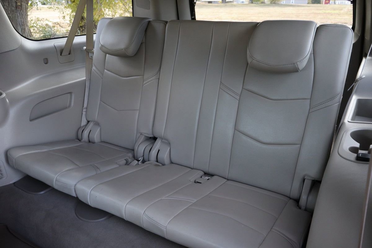 Used 2016 Cadillac Escalade ESV Premium image 21