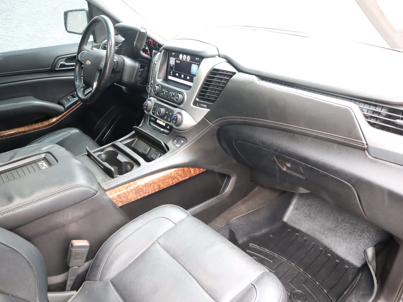 Used 2015 Chevrolet Suburban LTZ AWD/4WD image 54