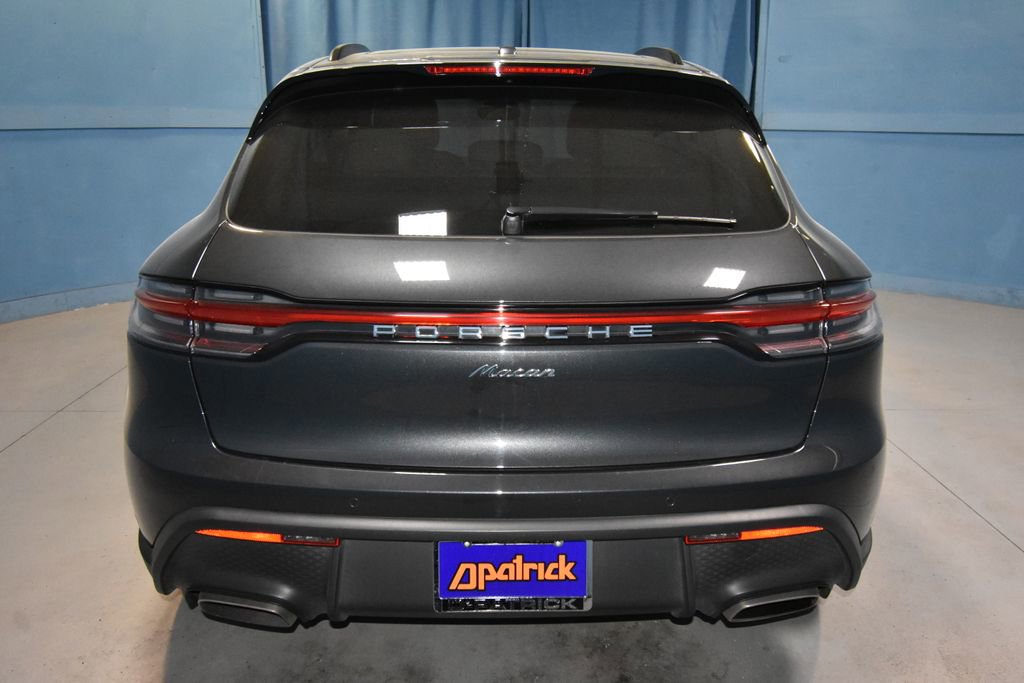 Certified 2025 Porsche Macan image 32