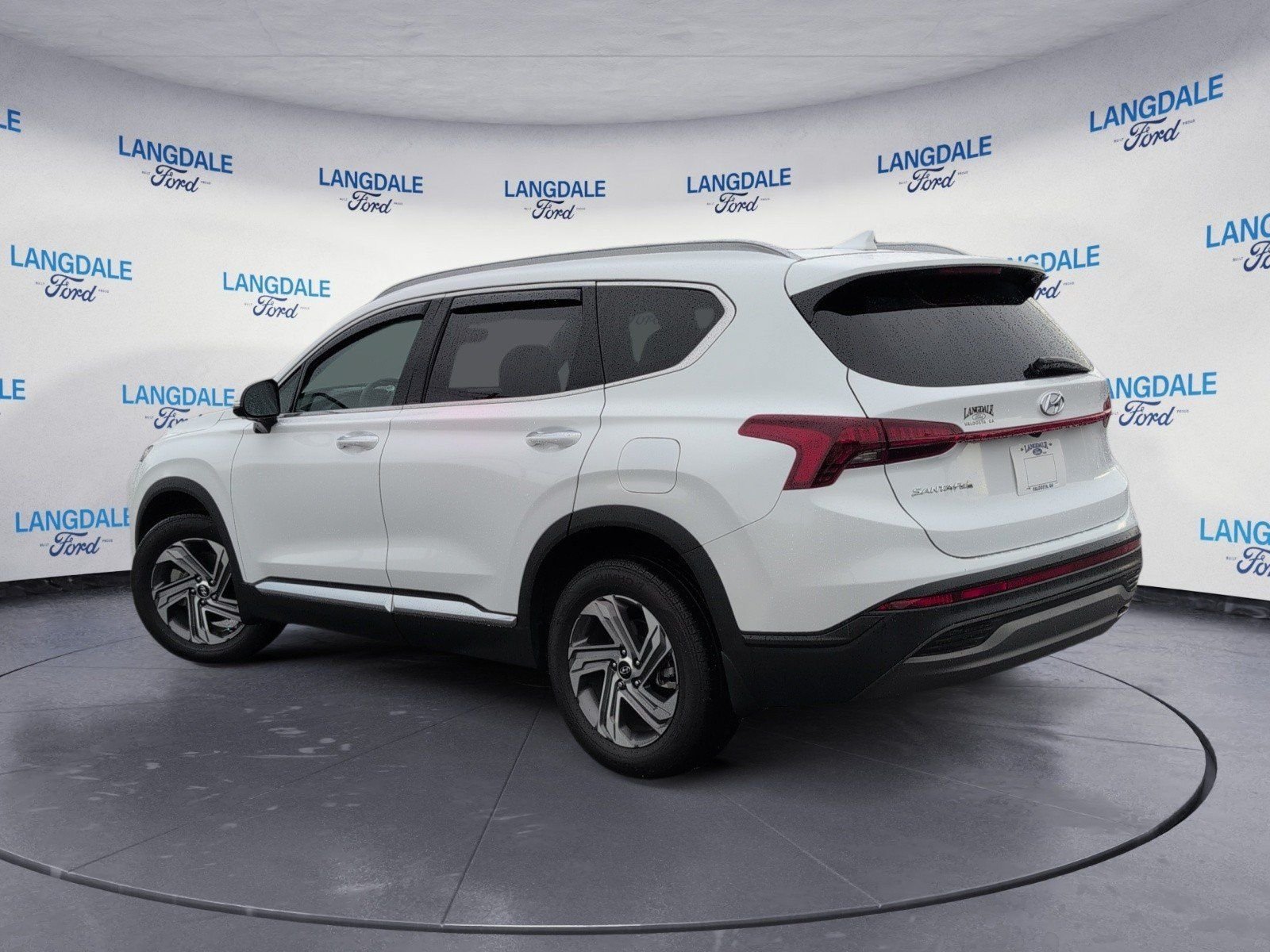 Used 2023 Hyundai Santa Fe SEL FWD image 9