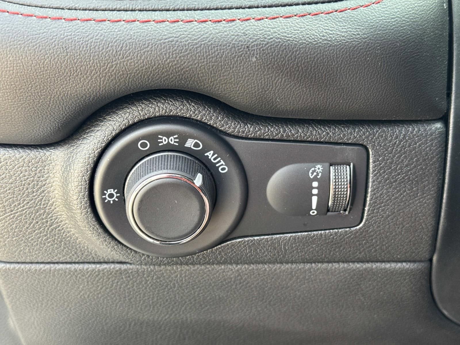 Used 2024 Dodge Durango R/T RWD image 22