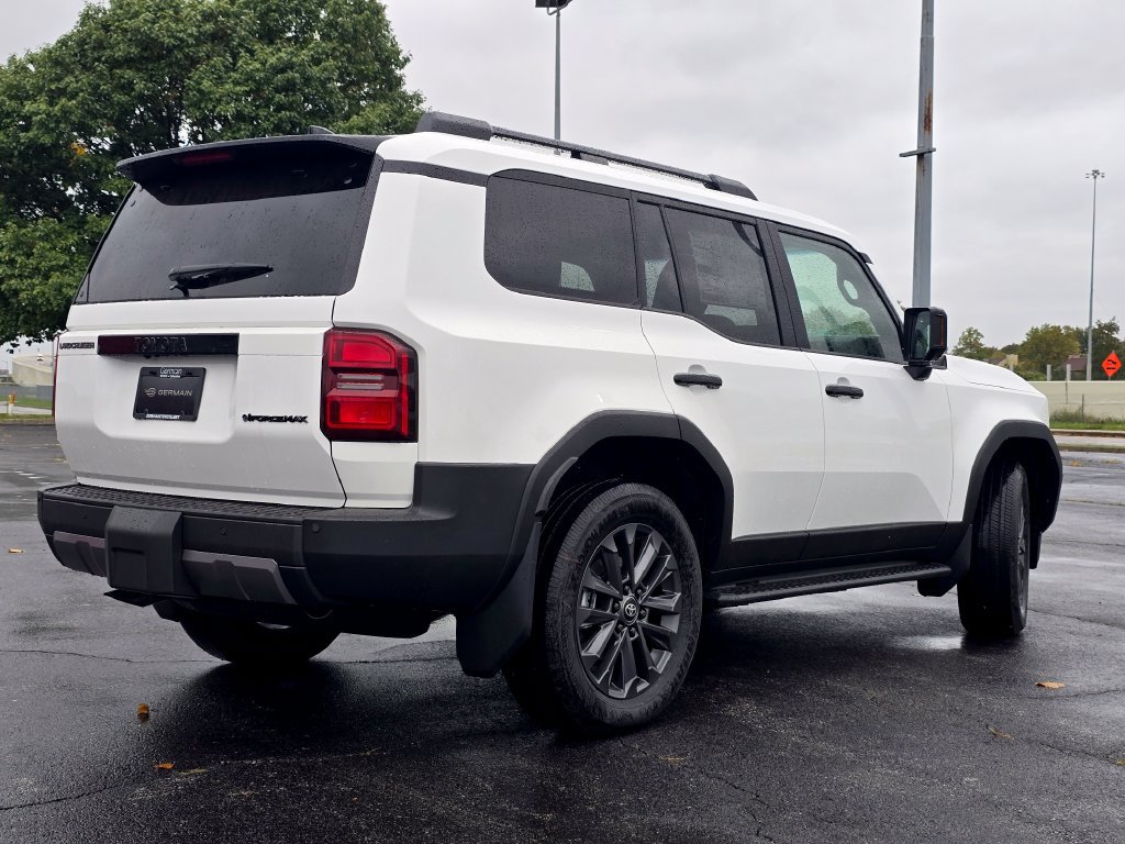 New 2027 Toyota Land Cruiser w/ Premium Package AWD/4WD image 18