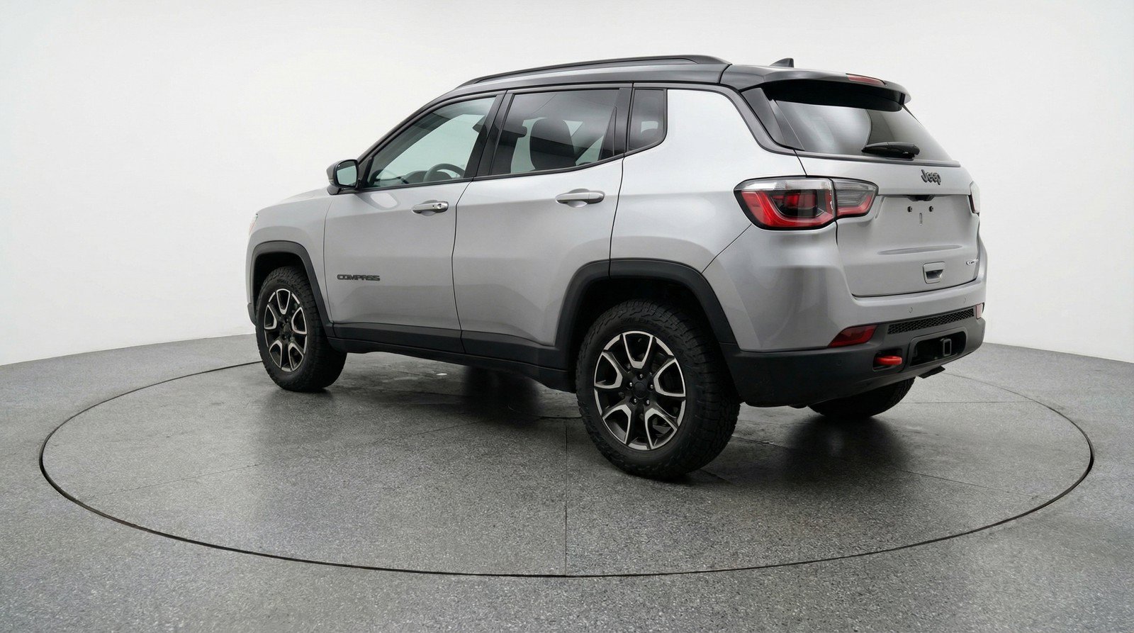 Used 2025 Jeep Compass Trailhawk AWD/4WD image 6