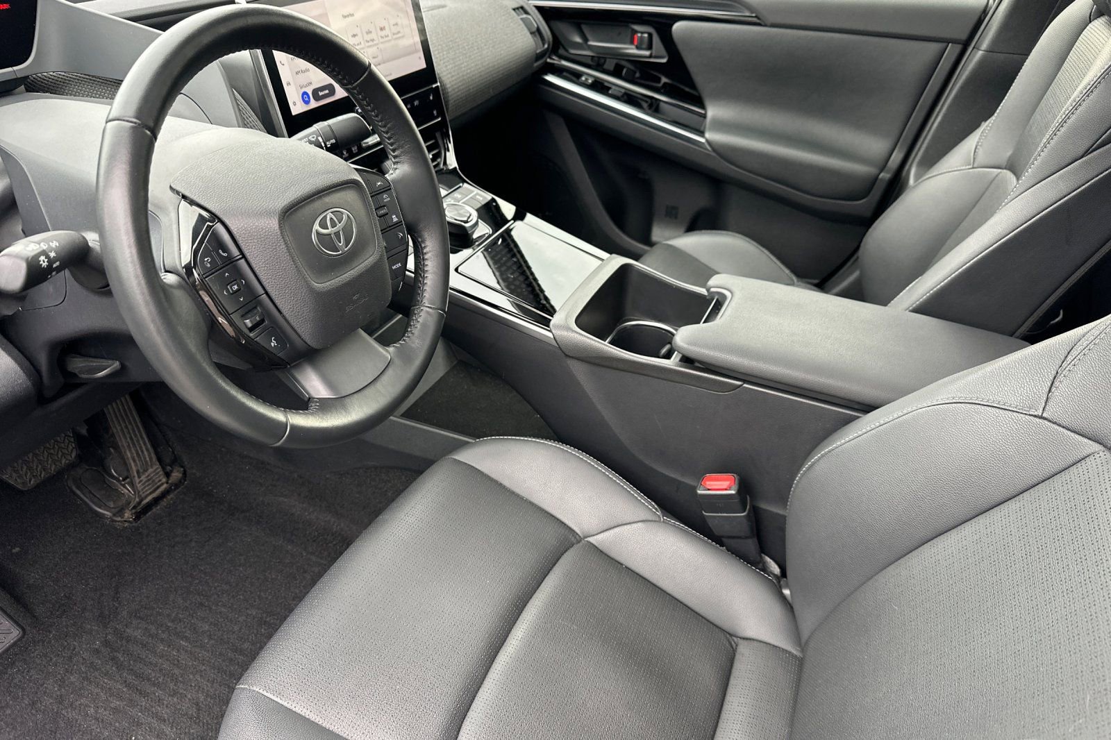 Used 2023 Toyota bZ4X Limited image 11