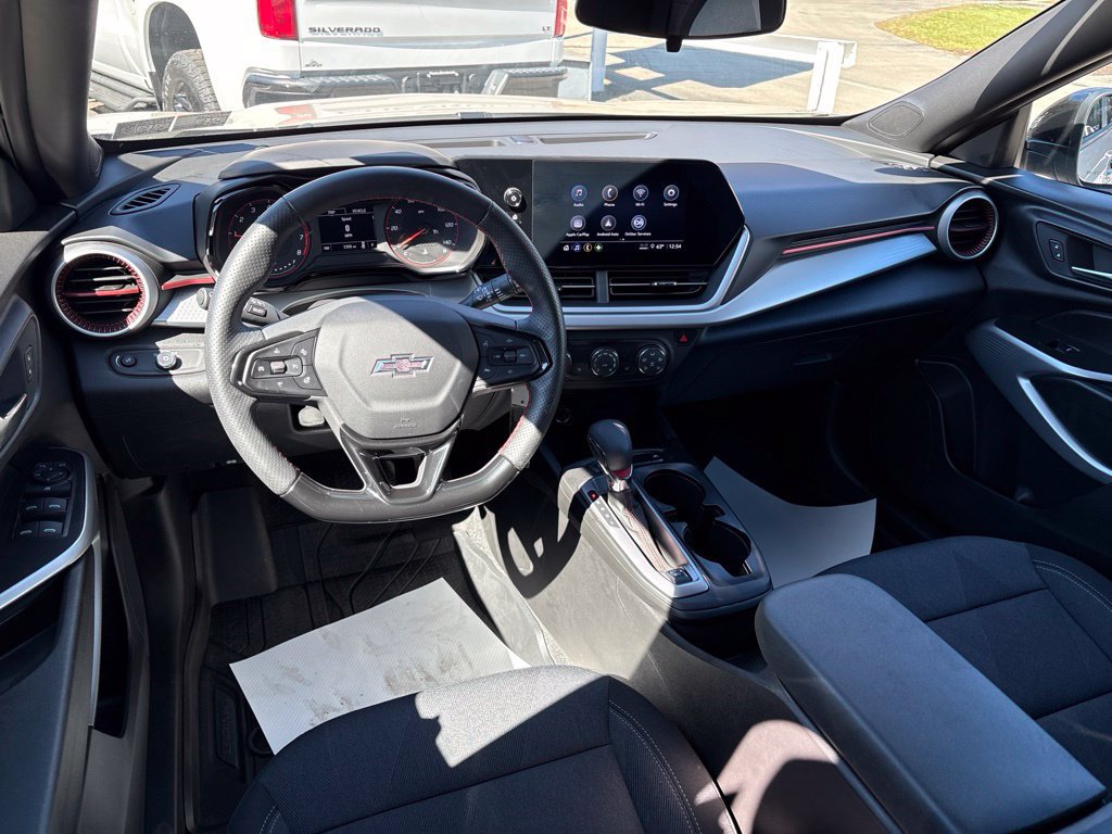 Certified 2026 Chevrolet Trax RS FWD image 12