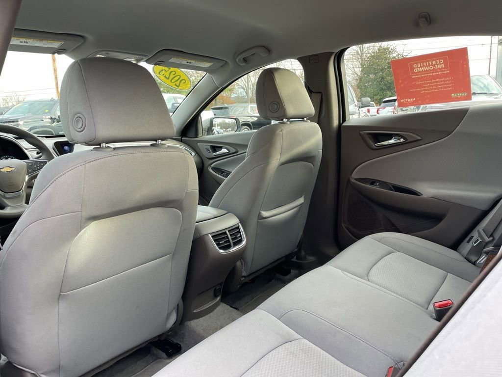 Used 2025 Chevrolet Malibu LT image 42