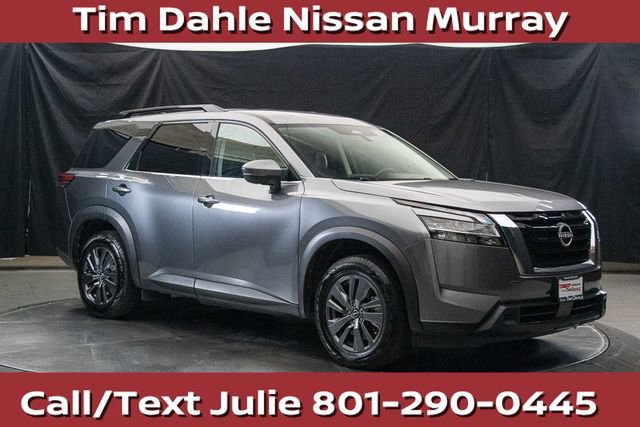 Used 2023 Nissan Pathfinder SV